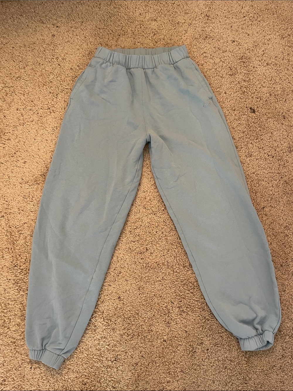 Hollister Feel Good High-Rise Cuffed Fleece Joggers in Light Blue!
